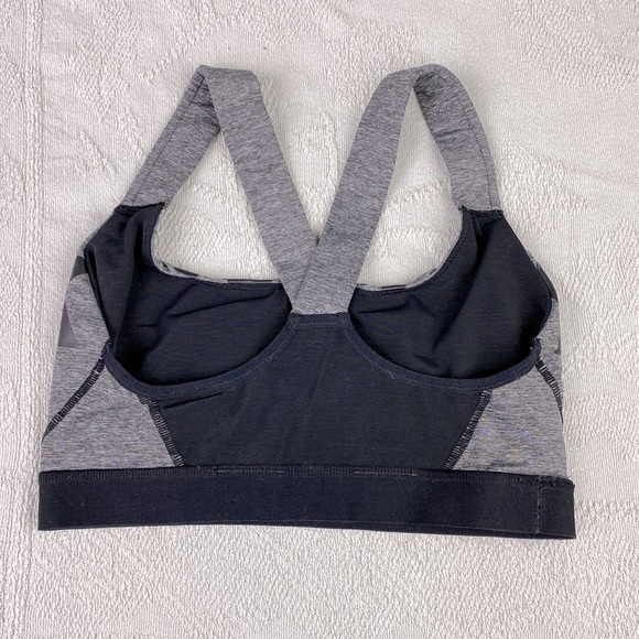 IVY PARK Logo Sports bra - Picture 3 of 6